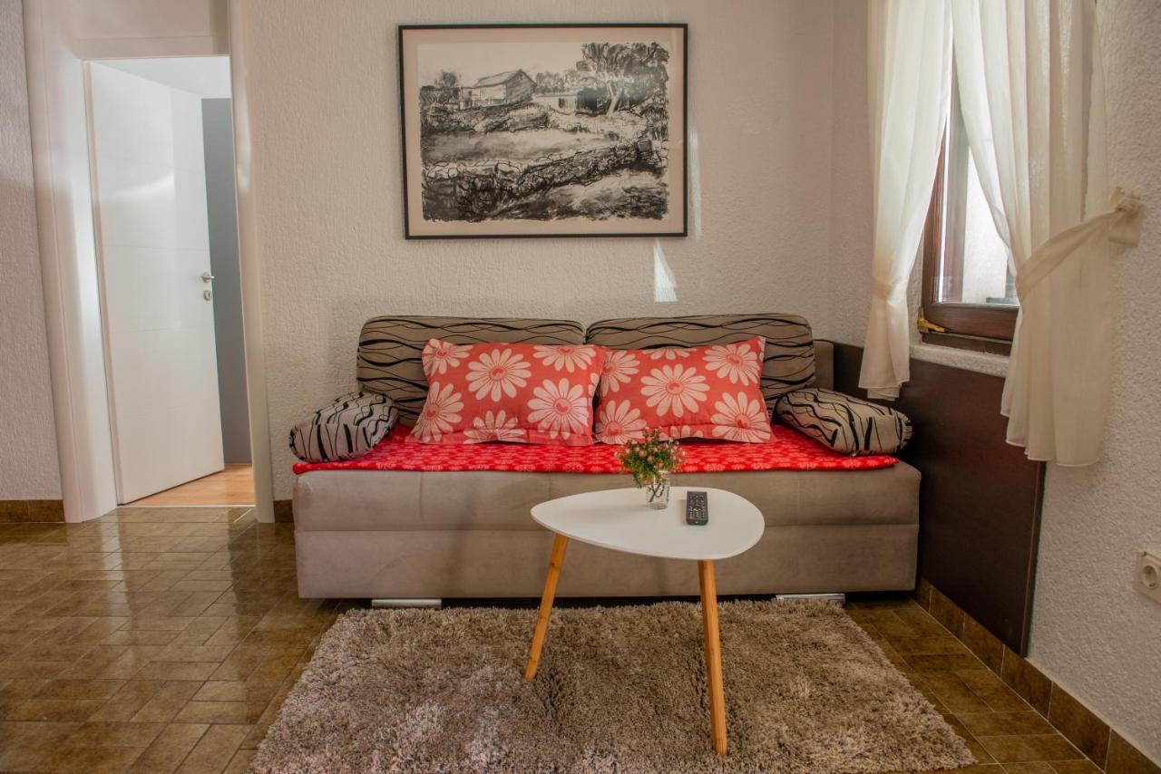 Apartman Bozica Vir Eksteriør billede