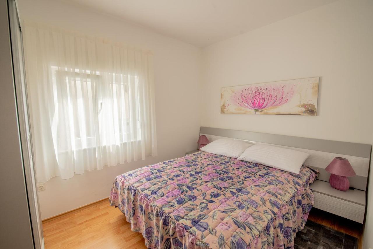 Apartman Bozica Vir Eksteriør billede