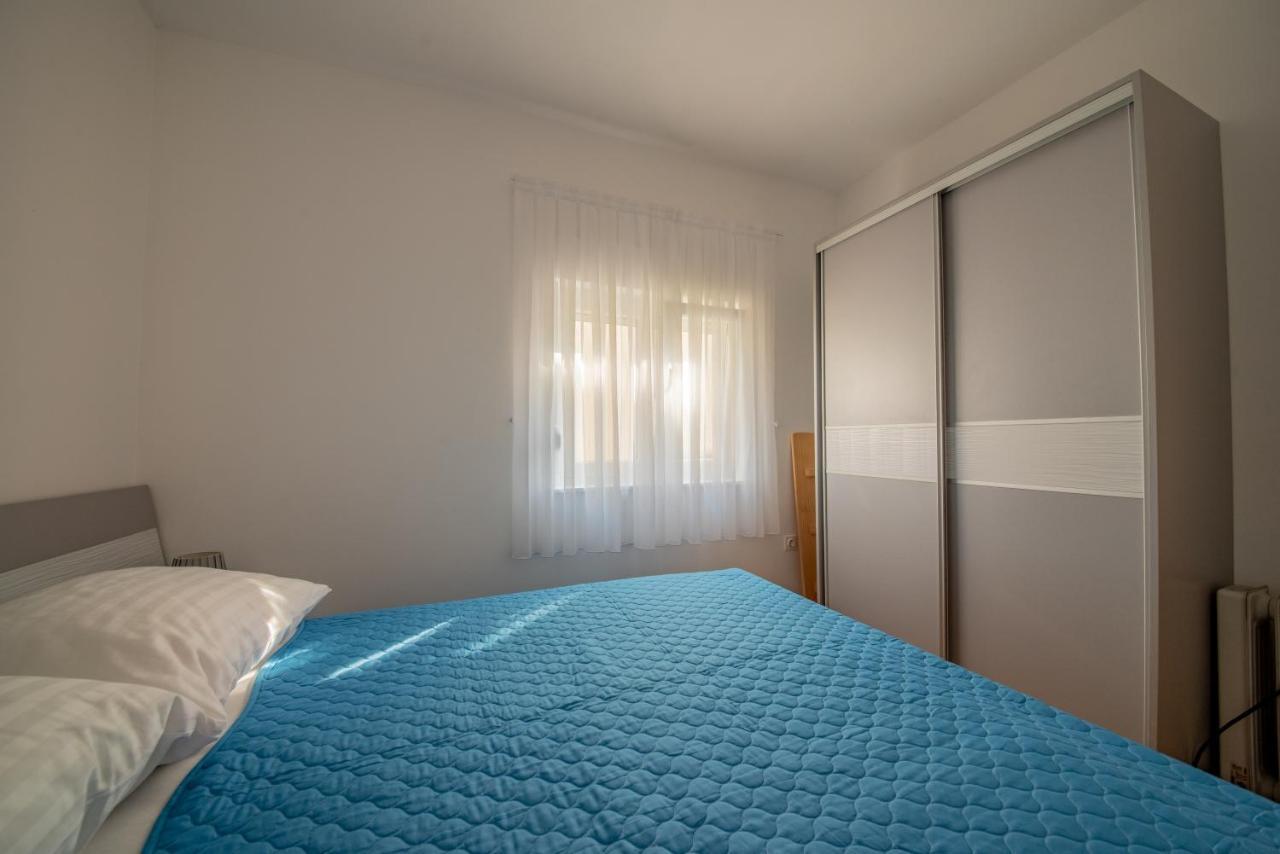 Apartman Bozica Vir Eksteriør billede